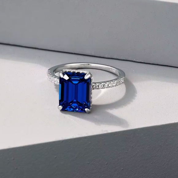 S925 Sterling Silver Radiant Cut Blue Vintage Cubic Zirconia Ring - Picture 4 of 12